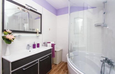 Stunning Home In Malinska With Wifi - Photo 37