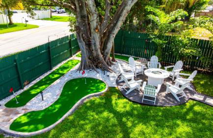 Heated Pool- MiniGolf- Fire Pit- Game Room- 1mi to Beach - Foto 3