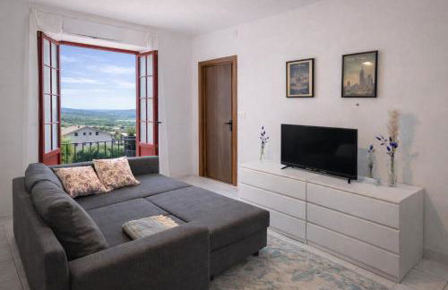 Casa a Ortona con 2 camere, parcheggio e mare a 10 min - Photo 1