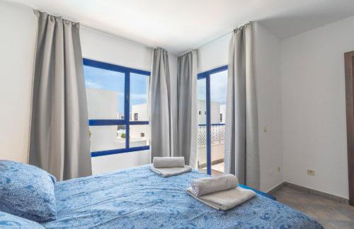 Luxury 3-bedroom villa with heated private pool - in Marina Rubicon, Playa Blanca, Lanzarote - Foto 9