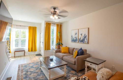 Cozy Townhouse Close to Downtown - Foto 25