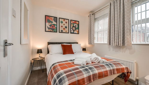 Central Belfast Apartments: Ashley Mews - Photo 2, Room