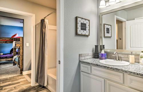 Modern Amarillo House with Fire Pit and Hot Tub! - Photo 20