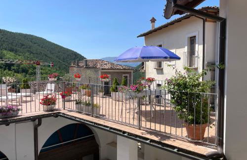 PIAZZETTA DEL FORNO GRAZIOSO BILOCALE ad ASSERGI - Foto 11