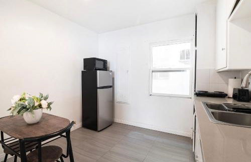 Ground-Floor 1-Bedroom by Beverly Hills Steps from Restaurants, Cafes and Shopping - Foto 17