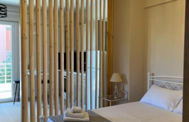 Phil's Apartments - Photo 16