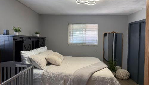 Delightful 3 Bd Home with King size bed, hot tub, playground! - Foto 3