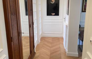 Apparemment luxueux niché dans les arbres - Foto 13