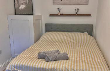 Vibrant Bungalow 2 Bedroom Flat with secure private parking - Foto 4