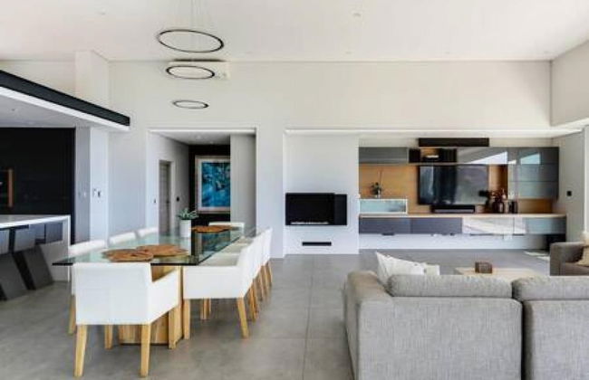 Luxurious Holiday Villa w Views Pool Jacuzzi Halo Villa - Photo 29