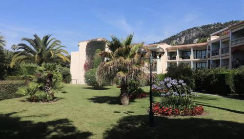 Superbe 2 pièce tout confort - AC, piscine, Park - Foto 3, Garden view