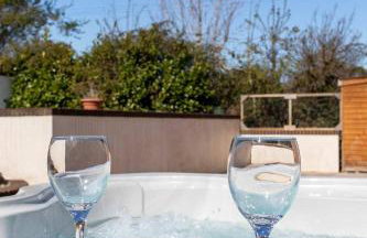 Springfield Deer View -No Commercial Sign written Vehicles,Private Hot Tub , 2 Dogs Max,Fishing Nearby & Communal Swimming Pool ,Pool open April to September - Foto 26