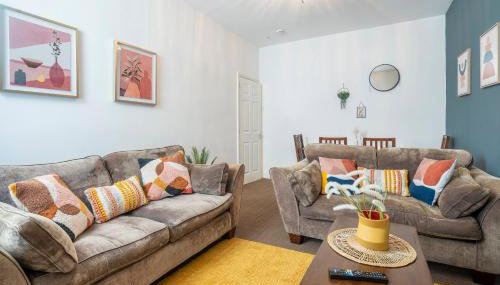 Spacious 3 Bed Flat-Free Parking-by Holiday Homes - Foto 2