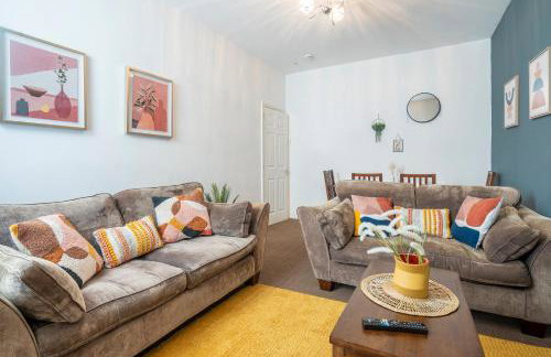 Spacious 3 Bed Flat-Free Parking-by Holiday Homes - Foto 2