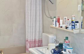 Spacious Apartment in Zlarin + terrace - Photo 10