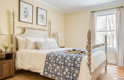 Historic & Secluded Estate on the Hudson River w/ Pool Sleeps 24 River House by Avantstay - Foto 77