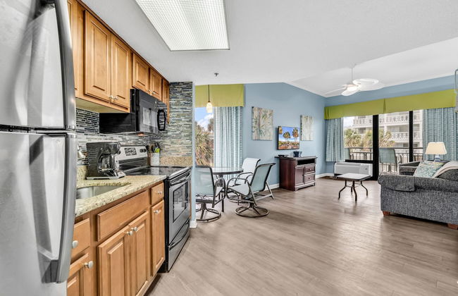 Ocean Front Condos at Patricia Grand - Foto 1