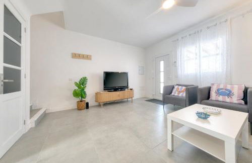Casa Lolo y Pepe - 100M to the Beach By Lanzarote Vacation Homes - Foto 10