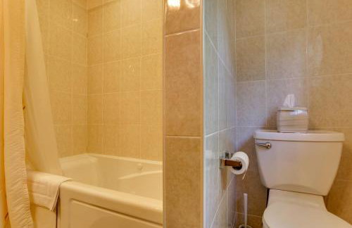 Pools, Hot Tub and More Bushkill Mountain Getaway! - Photo 18