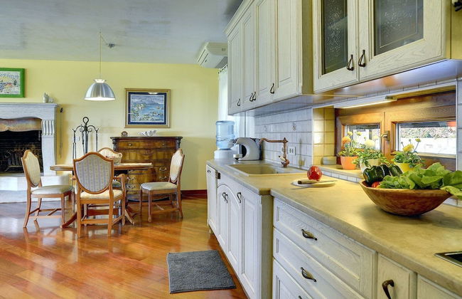 Luxurious Villa in Pomer with Pool & Hot Tub - Foto 9