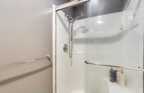 Pet-Friendly Home with Yard, 2 Mi to Autzen Stadium - Foto 12