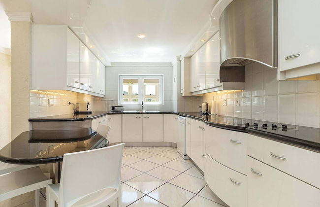 Beachfront Villa, Beach Club, Houtbay - Photo 43