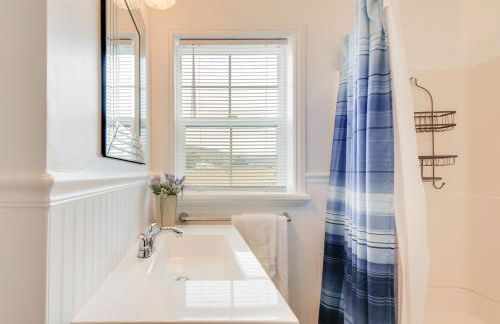 Cozy Mtn-View Retreat with Yard Near Hiking and Golf! - Foto 18