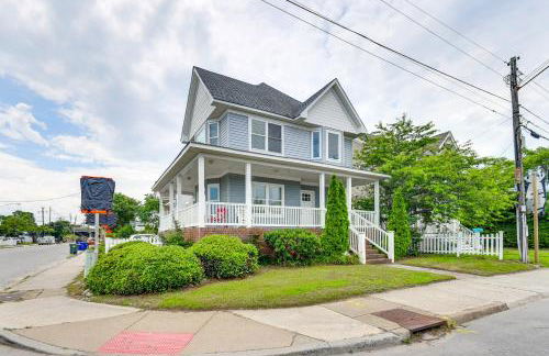 Walk to Public Beach Access Norfolk Family Home - Foto 2