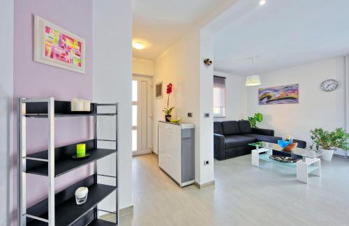 Villa with private pool in village Jadreški - Foto 12