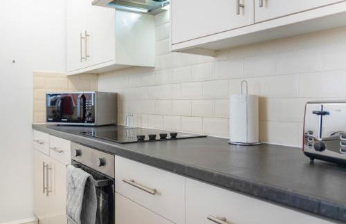 NEW! Stylish 5-Bed Apartment in Stockton-on-tees by Stay With Us, Perfect for Contractors & Large Groups, FREE Parking! - Foto 27