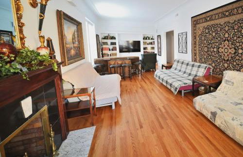 Stone Mansion Sleeps 10-20 Free TV & Parking - Foto 6