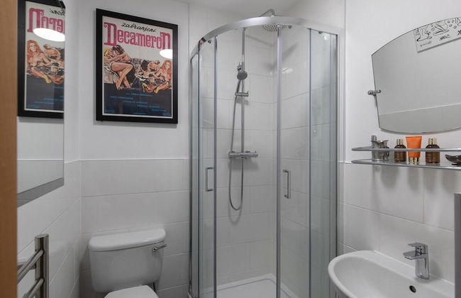 Immaculate 1-bed Apartment in London - Foto 21