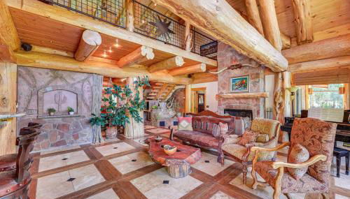 Scenic Payson Cabin! Fireplace and Wraparound Patio - Foto 4