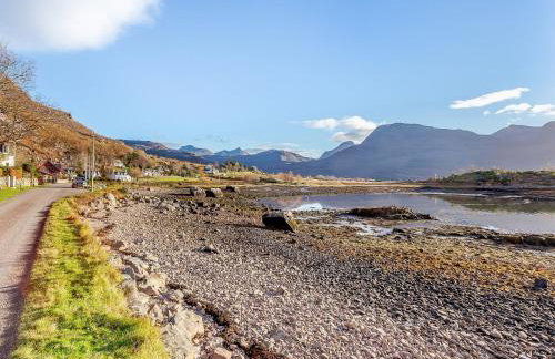 West Home - Photo 25