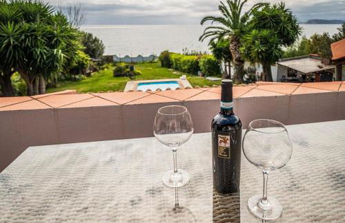 Beachfront- Private pool and design - Foto 32