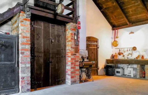 3 Bedroom Cozy Apartment In Huta Gorna - Foto 3