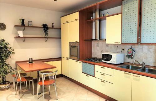 Finestre Verdi appartamento con parcheggio - Foto 4