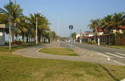 Casa com piscina em Bertioga 700m da praia - Foto 11