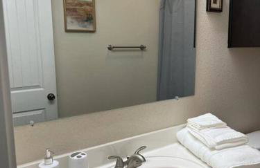 HotTub-King Bed -Fire pit-BBQ-Pristine Kitchen - Foto 35