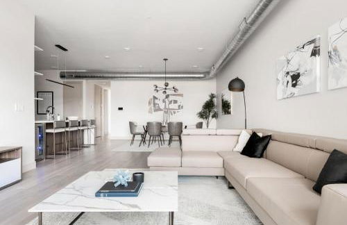 Gameday Oasis - Private Balcony - Jefferson Park - Tesoro - Foto 5