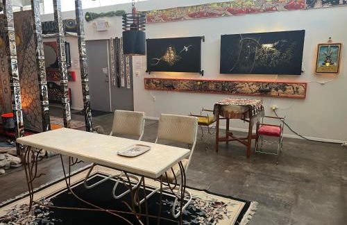 SPACE CASTLE: a 1950s Gas Station transformed into an Art Themed Wonderland - Foto 16