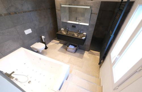 vacation rental with pool and poolhouse, close to arles in moulès- sleeps 8 - Foto 35