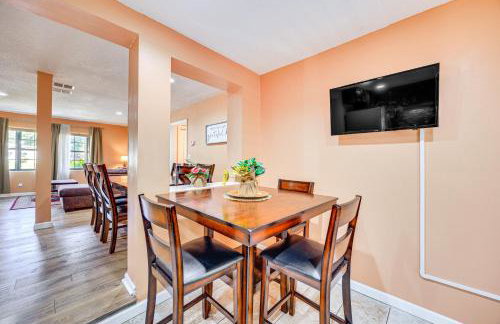 Covered Deck, Large Yard! Pet-Friendly Jax Escape! - Foto 13