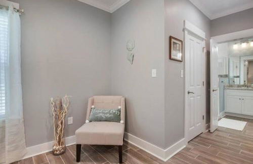 *Chic Beach Cottage Retreat* near Beach/downtown - Foto 23