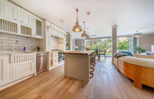 Stunning 3B2Ba Huge entertaining space and hottub! - Foto 14