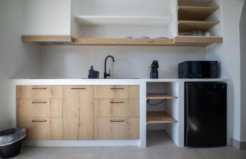 Kotinos Luxury Suites - Photo 6