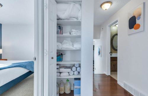 6BD Near DT - BBQ Grill, Games & Football Fun - Photo 29