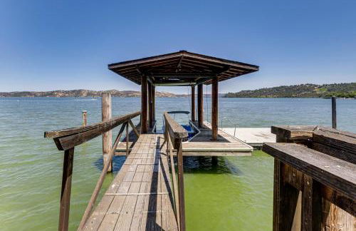 Dock, Slip and Launch Waterfront Home on Clear Lake - Foto 32