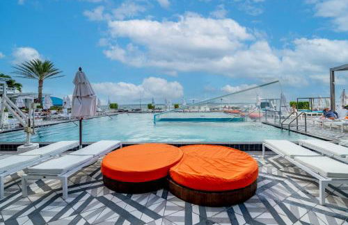 High Floor Luxury 2BR 2BA, Sleeps 6, Resort Access - Horizon by HomeStakes Stays - Foto 17