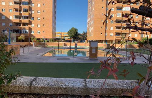 Apto Alma Parking y Piscina GRATIS - Foto 13